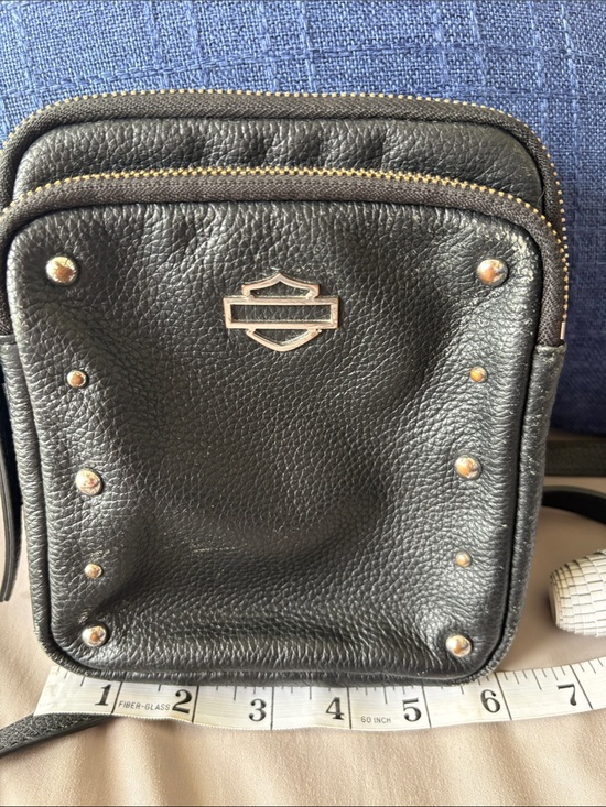 Harley-Davidson Handbags - Harley-Davidson Black Leather Studded Crossbody/Shoulder Adjustable Strap